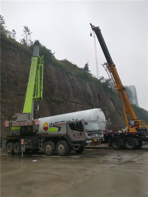 上栗县“不怕风雨冻”—— 吊车的 “恶劣环境适应” 技术